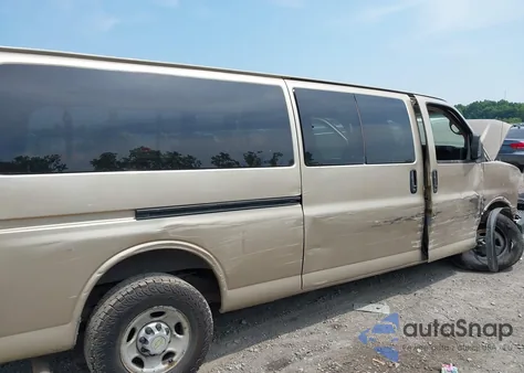 2011 Chevrolet Express G3500 Ls из США, поврежденный, VIN 1GAZGZFG2B1167736